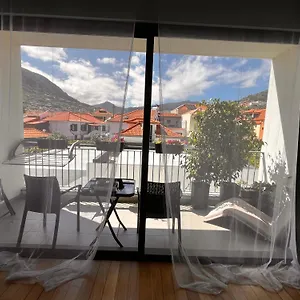 https://apt-machico-near-the-beach.madeira-islandshotels.com